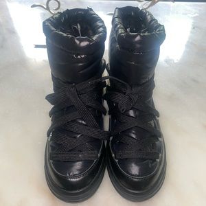 Moncler Insolux M leather-trimmed shell snow boots